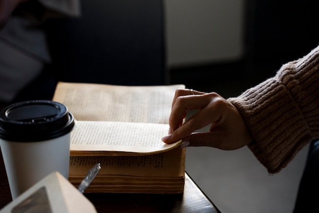 汽车原地不熄火对车子有影响吗