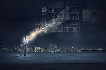 一辆汽车里总共有多少零件(要名称)