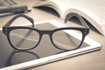 左转红灯的时候可以掉头吗